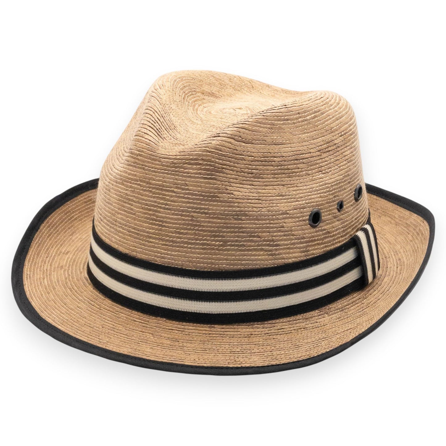Sombrero estilo panamá de ala corta hecho de hojas de palma