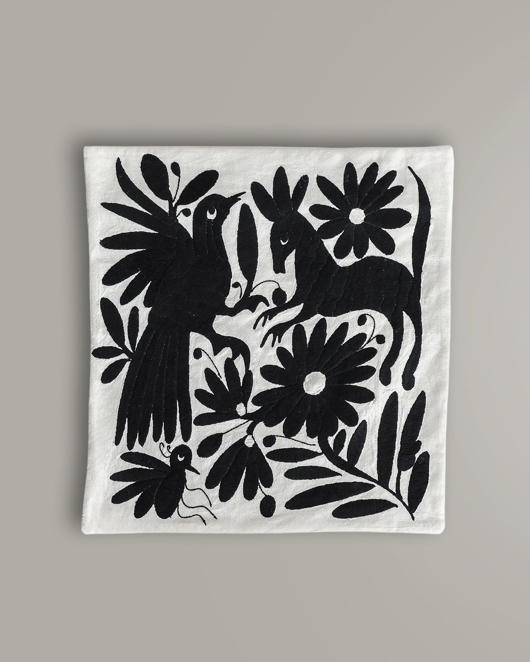 B’o / Azabache - Funda para Cojín Negro Otomi