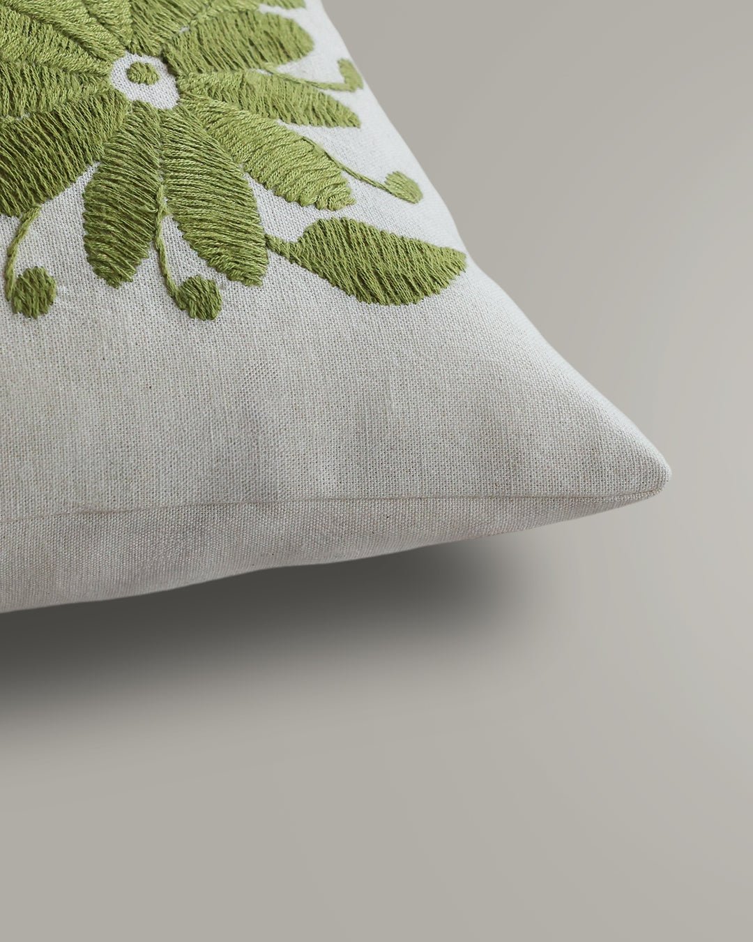 K’angi - Funda para Cojín Verde Claro