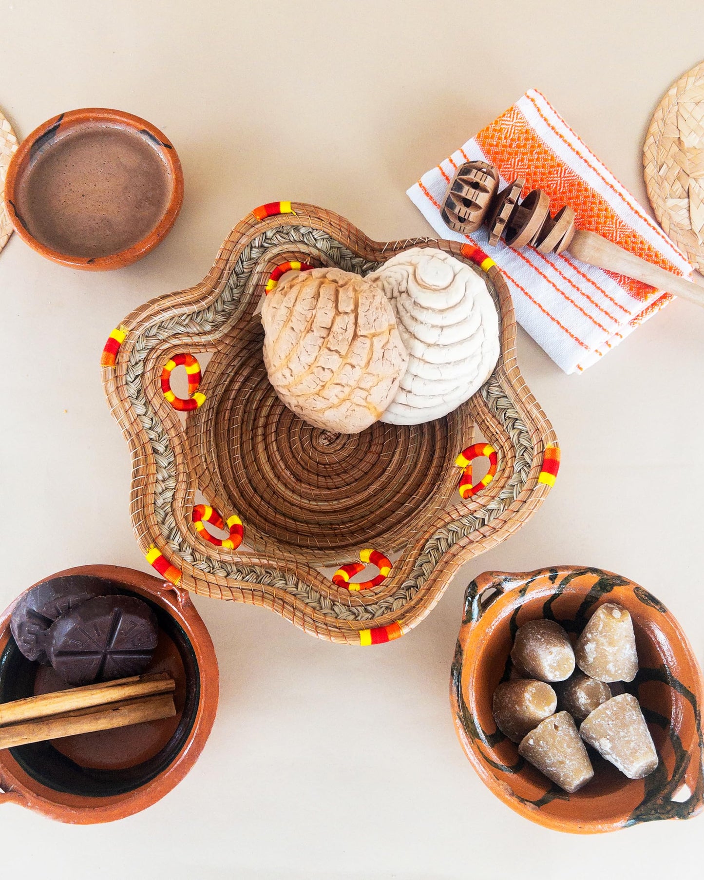 Ocoxal, Cesta para pan o fruta hecha de fibra de pino