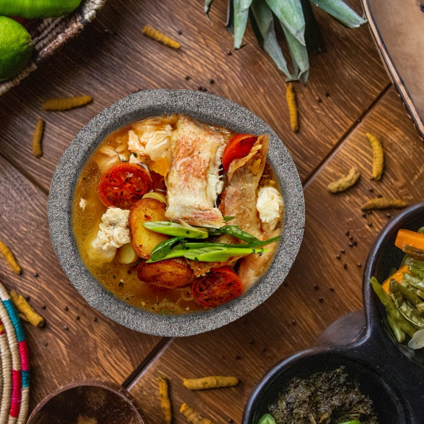 Kit Molcajete de Piedra Volcánica Basalto y Tabla de protección - poro cerrado. - Axcento - Mexican Designs